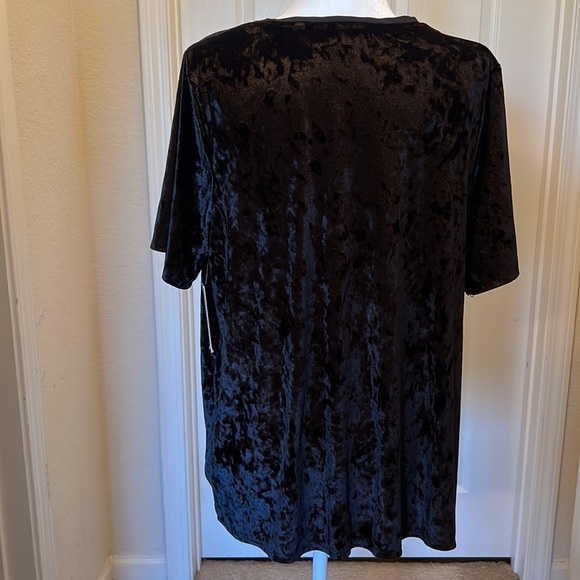 EVRI Crushed Velvet Top - Picture 4 of 4